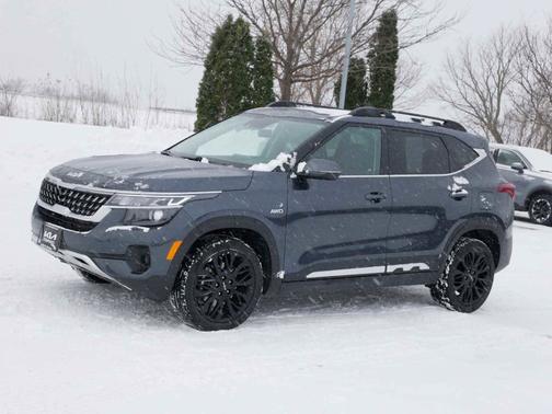 2022 Kia Seltos Nightfall
