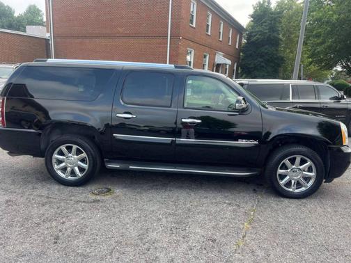 2007 GMC Yukon XL 1500 Denali