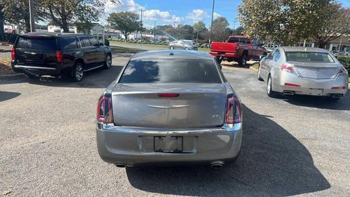 2011 Chrysler 300C Base