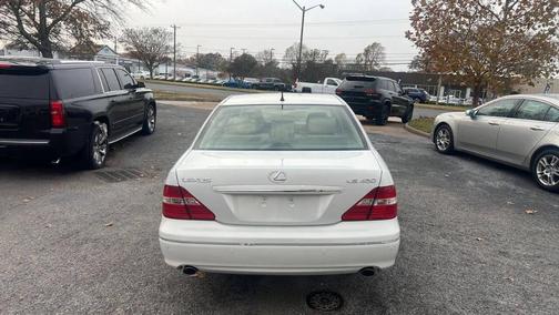 2005 Lexus LS 430 