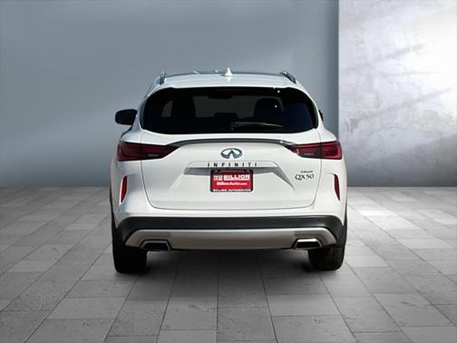 2022 INFINITI QX50 LUXE