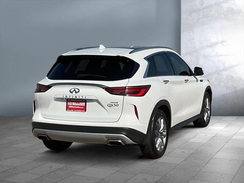 2022 INFINITI QX50 LUXE