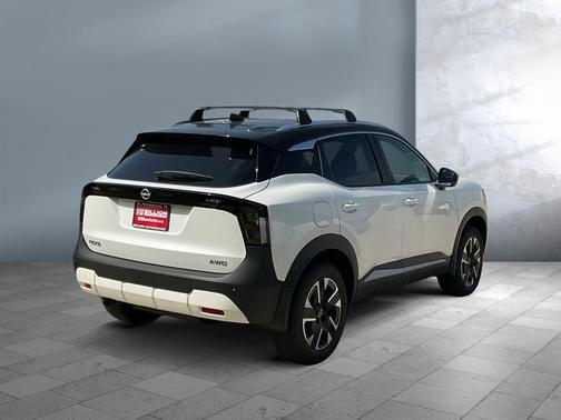 Aspen White Tricoat/Super Black 2026 Nissan Kicks SV