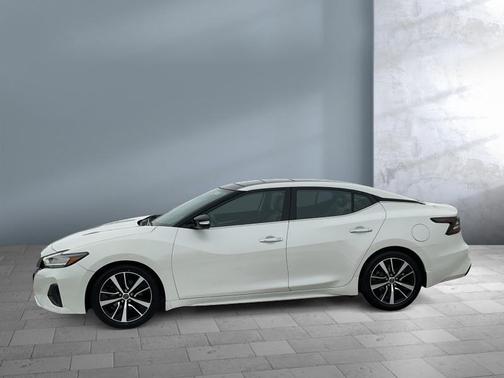 2023 Nissan Maxima SL