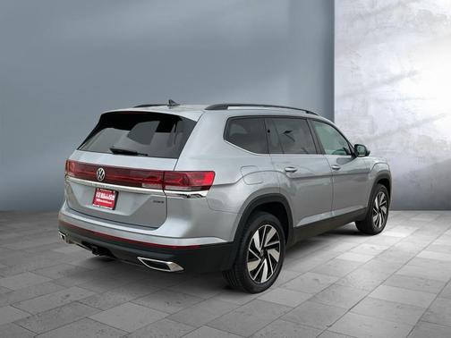Deep Black Pearl 2026 Volkswagen Atlas 2.0T SE w/Technology 4MOTION