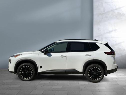 Everest White Pearl Tricoat 2026 Nissan Rogue Dark Armor