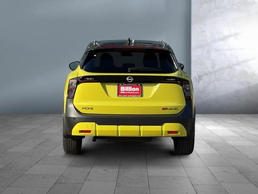 2026 Nissan Kicks SR