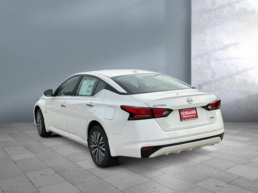 2025 Nissan Altima SV AWD