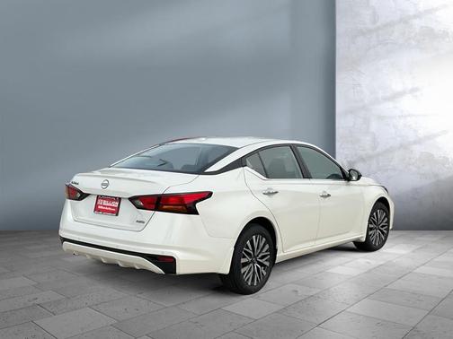 2025 Nissan Altima SV AWD