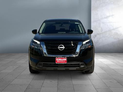 2025 Nissan Pathfinder S 4WD