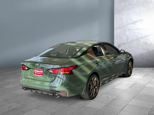 2025 Nissan Altima SR AWD