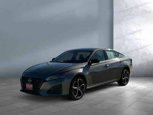 2025 Nissan Altima SR AWD