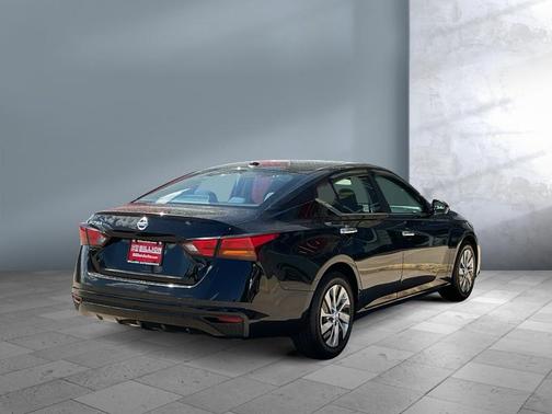 Super Black 2019 Nissan Altima 2.5 S