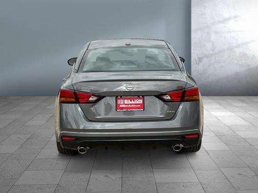 2025 Nissan Altima SR AWD