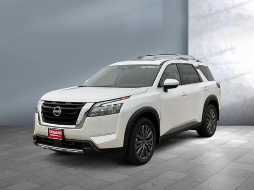 2025 Nissan Pathfinder SL 4WD