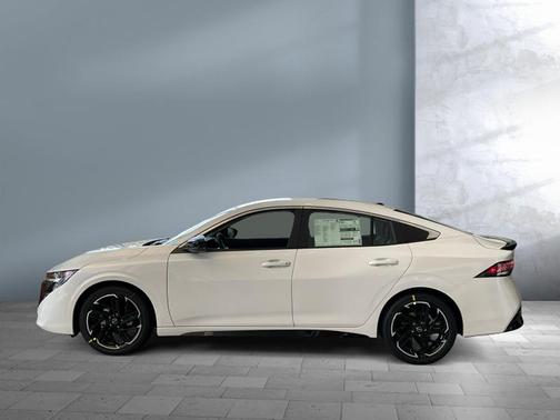Aspen White Tricoat 2026 Nissan Sentra SR
