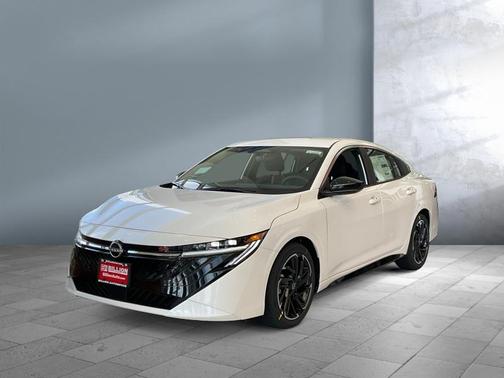 Aspen White Tricoat 2026 Nissan Sentra SR