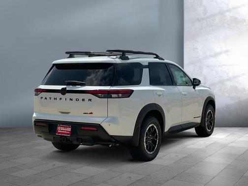 Everest White Pearl Tricoat 2026 Nissan Pathfinder Rock Creek