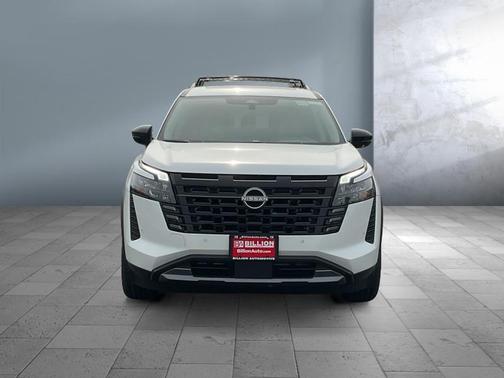 Everest White Pearl Tricoat 2026 Nissan Pathfinder SL