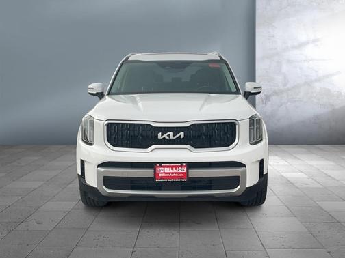 White 2023 Kia Telluride EX