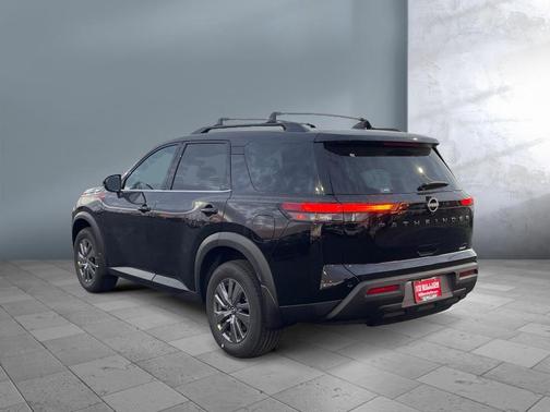 2025 Nissan Pathfinder SV 4WD
