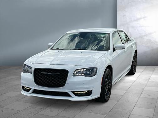 2023 Chrysler 300 Touring