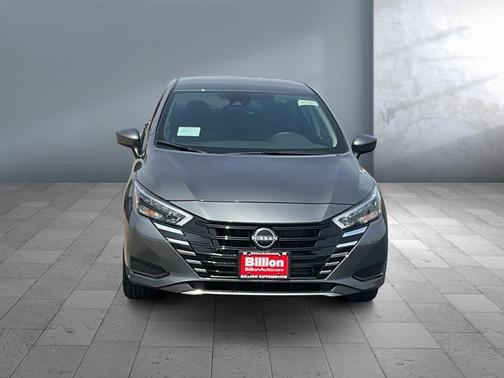 Gun Metallic 2025 Nissan Versa 1.6 SV