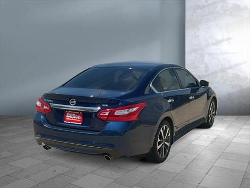 2016 Nissan Altima 2.5 SR