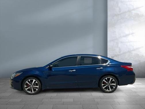 2016 Nissan Altima 2.5 SR