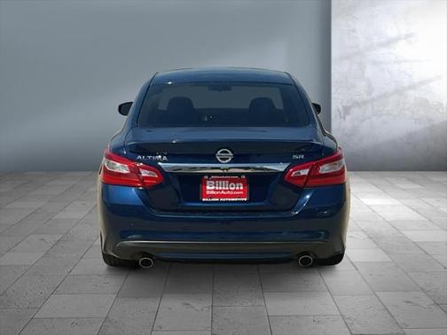 2016 Nissan Altima 2.5 SR