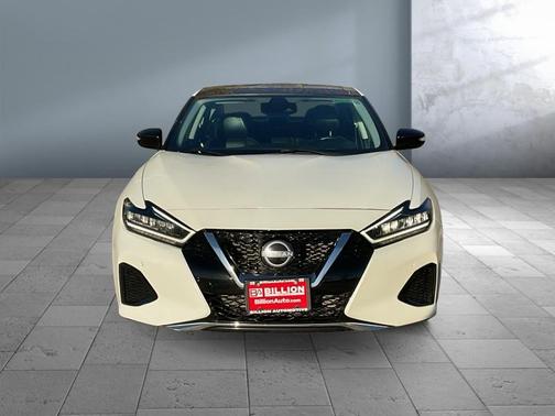 2023 Nissan Maxima SL