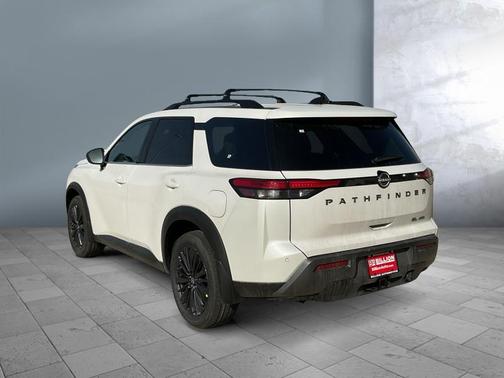 Everest White Pearl Tricoat 2026 Nissan Pathfinder SL