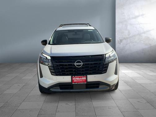 Everest White Pearl Tricoat 2026 Nissan Pathfinder SL