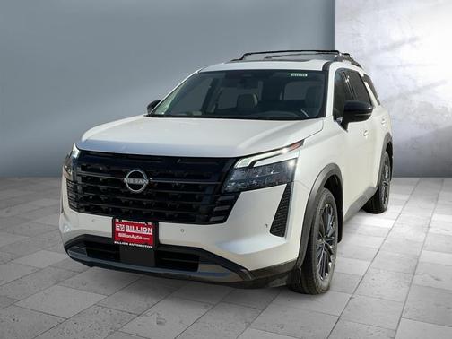 Everest White Pearl Tricoat 2026 Nissan Pathfinder SL