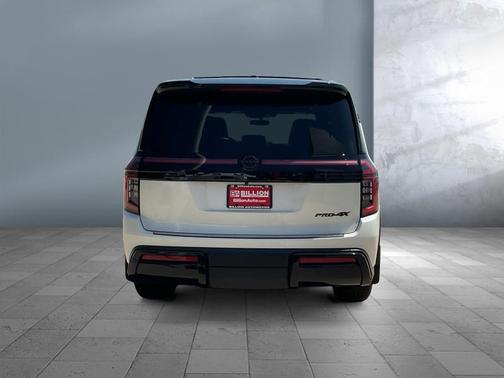 Aspen White Tricoat/Super Black 2026 Nissan Armada PRO-4X