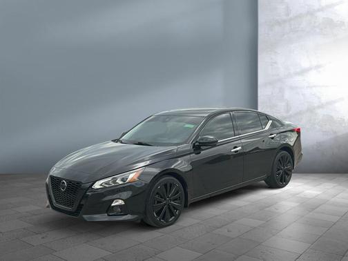 Super Black 2019 Nissan Altima 2.5 Platinum