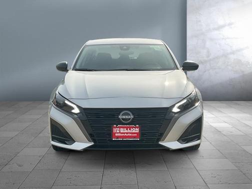 Brilliant Silver Metallic 2026 Nissan Altima SV AWD
