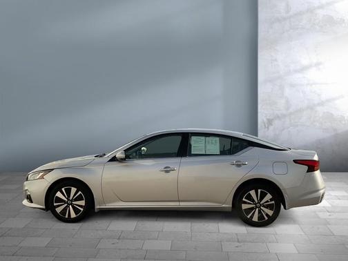 2020 Nissan Altima 2.5 SV