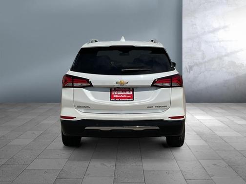 Iridescent Pearl Tricoat 2023 Chevrolet Equinox Premier w/1LZ
