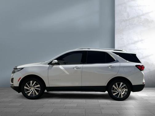 Iridescent Pearl Tricoat 2023 Chevrolet Equinox Premier w/1LZ