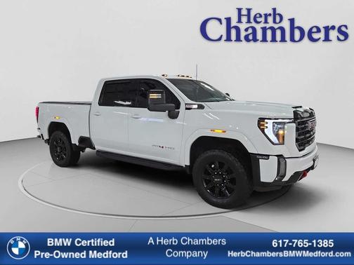 Summit White 2024 GMC Sierra 2500 AT4
