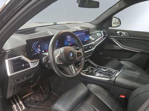 2024 BMW X7 M60i