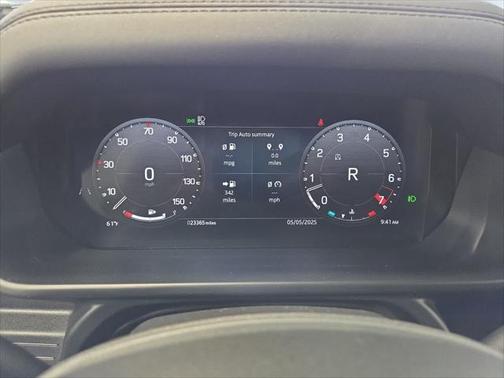 2024 Land Rover Defender 130 P400 X-Dynamic SE