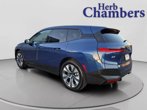 2025 BMW iX xDrive50