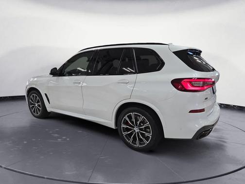 2023 BMW X5 M50i