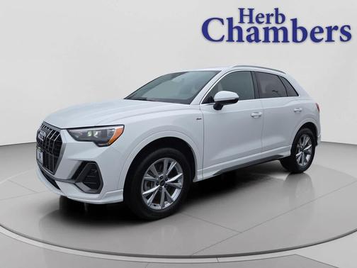 2022 Audi Q3 45 S line Premium