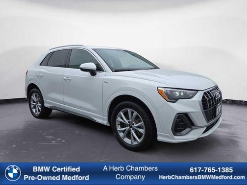 2022 Audi Q3 45 S line Premium