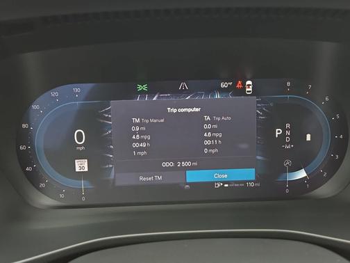 Vapour Grey Metallic 2025 Volvo XC40 B5 Ultra Bright Theme