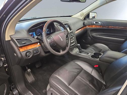 2019 Lincoln MKT Standard