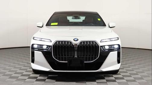 2023 BMW 760 i xDrive